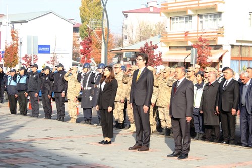İlçemizde 10 Kasım Mustafa Kemal Atatürk'ü Anma Töreni Düzenledi
